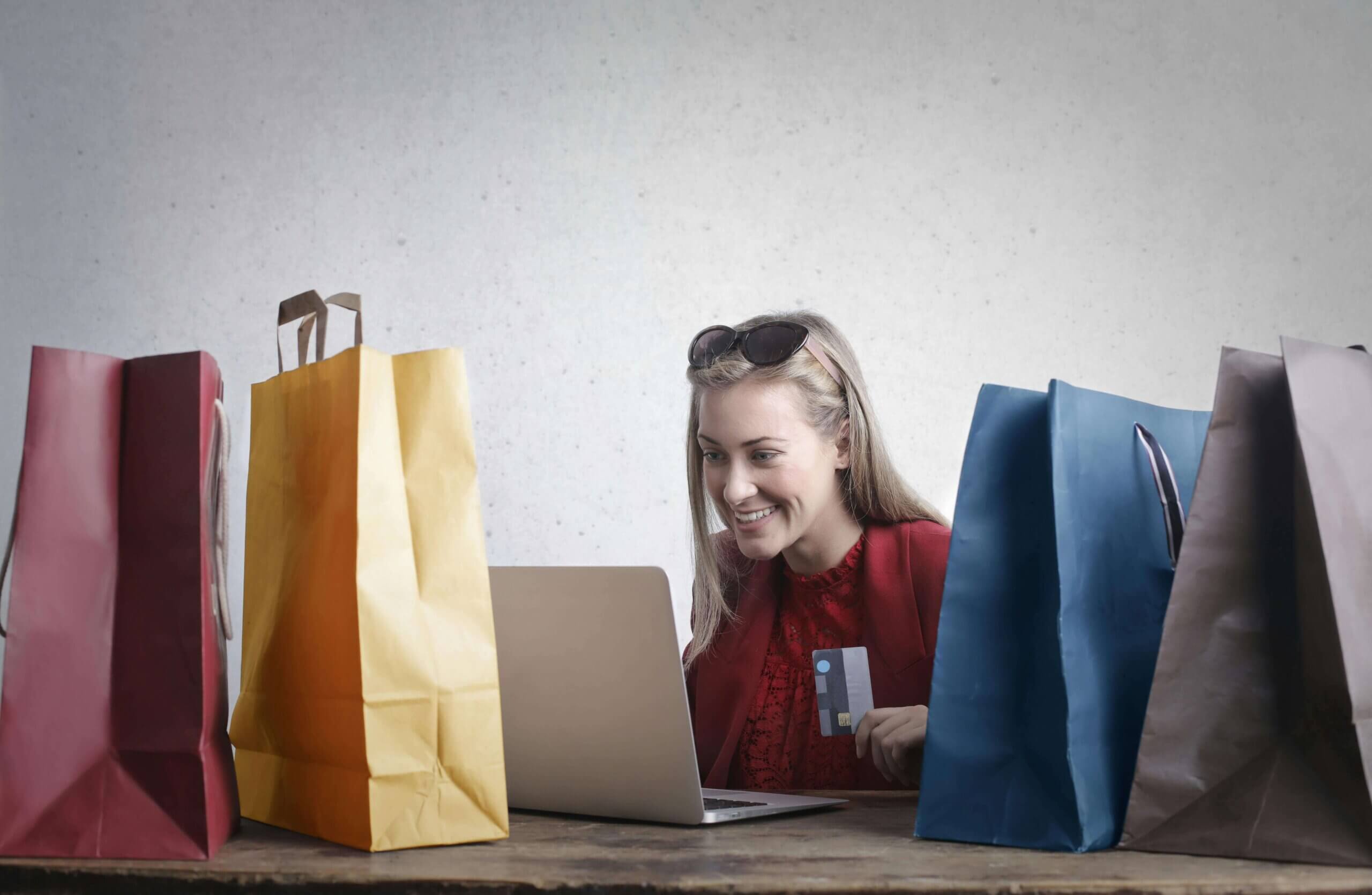 ¿Qué es un e-commerce? Tipos, ejemplos y cómo funcionan